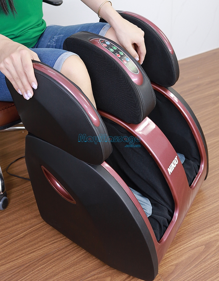 Máy massage bàn chân, bắp chân và đùi con lăn 4D bấm huyệt Nikio NK-289