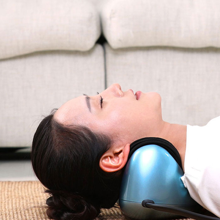Máy massage cổ giúp giảm đau nhức, mỏi xương khớp