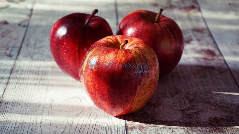 Một quả táo 100g sẽ chứa 52 calo 