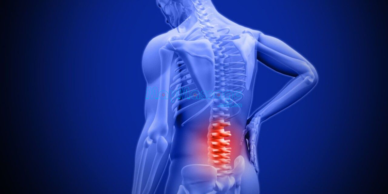 Bị đau cột sống lưng trên là do bị căng thẳng và ngồi sai tư thế