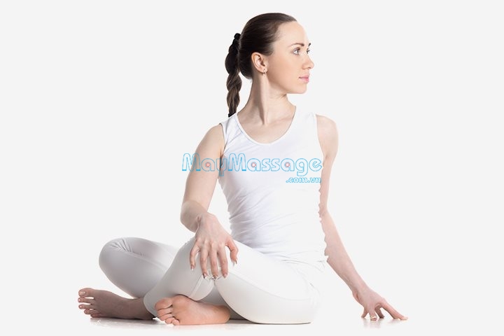 Bài tập giãn cơ vặn lưng khi ngồi giúp giải quyết cơn đau thắt lưng 