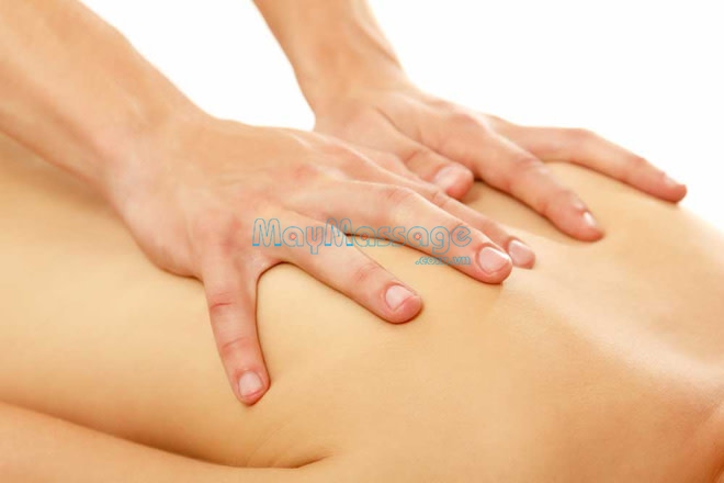 Massage giảm đau lưng tăng cường lưu thông máu cải thiện đau lưng