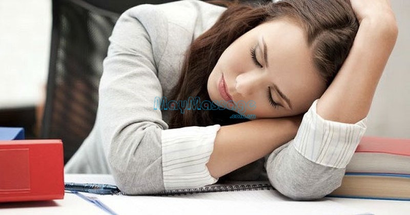Mệt mỏi đau nhức cơ thể là triệu chứng thường gặp ở nhiều người
